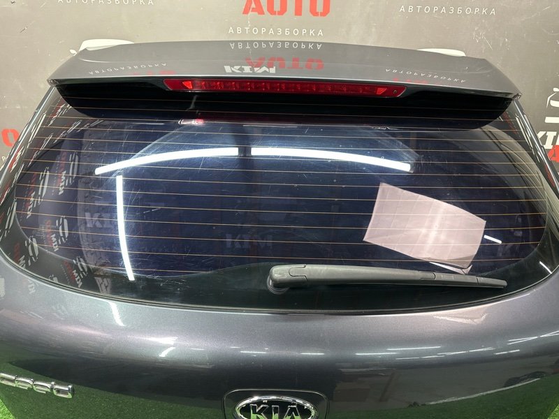 Крышка багажника Kia Ceed 1