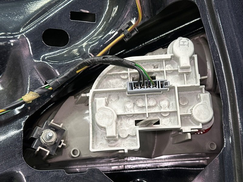 Крышка багажника Ford Mondeo 4