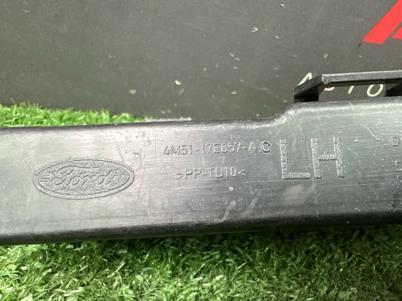 Кронштейн бампера Ford Focus 2