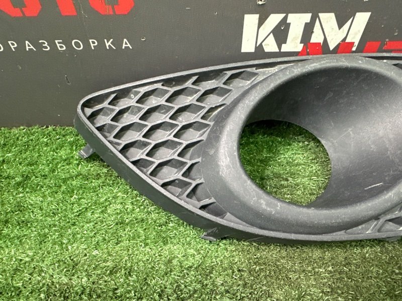 Решетка ПТФ Opel Zafira B