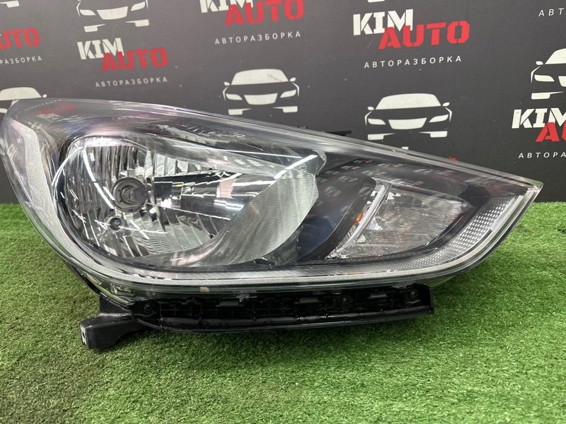 Фара Hyundai Solaris 2
