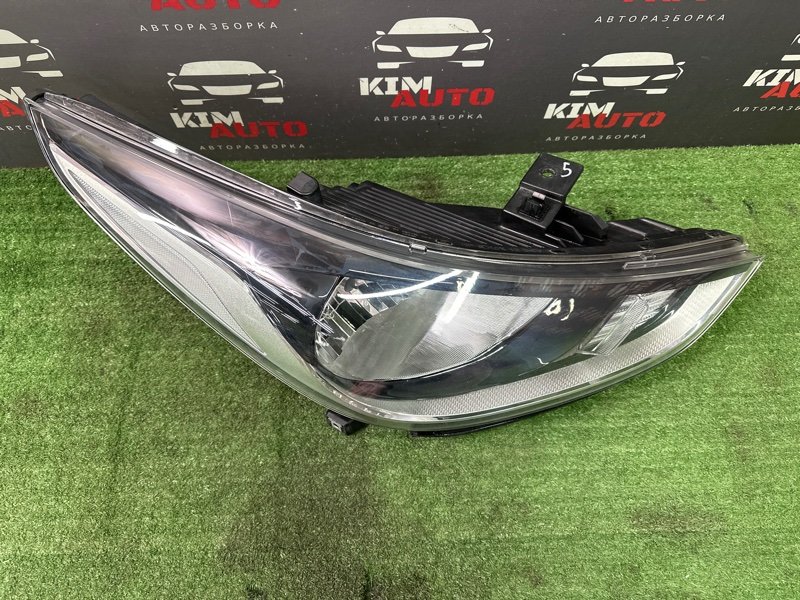 Фара Hyundai Solaris 2