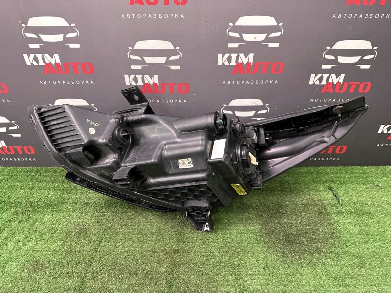 Фара Hyundai Solaris 2