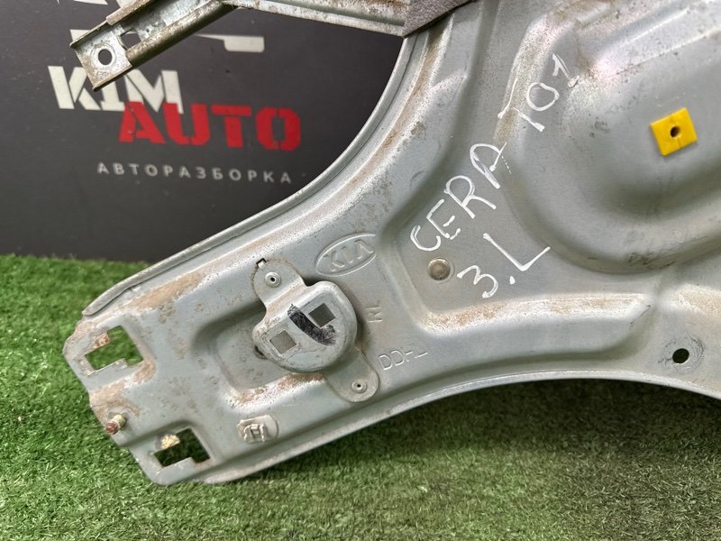 Механизм стеклоподъёмника Kia Cerato 1