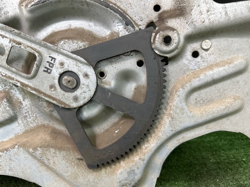 Механизм стеклоподъёмника Kia Cerato 1