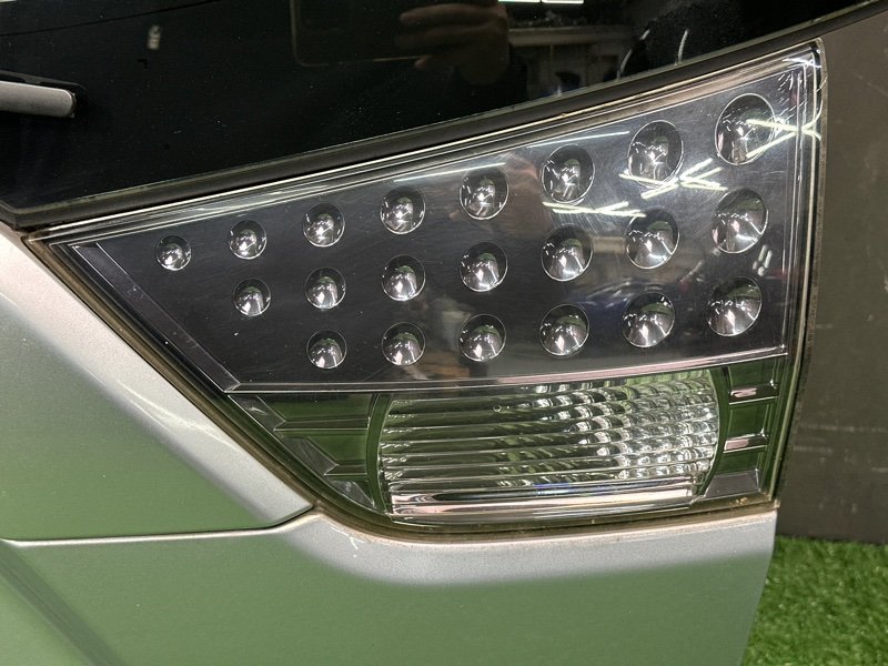 Крышка багажника Mitsubishi Outlander XL