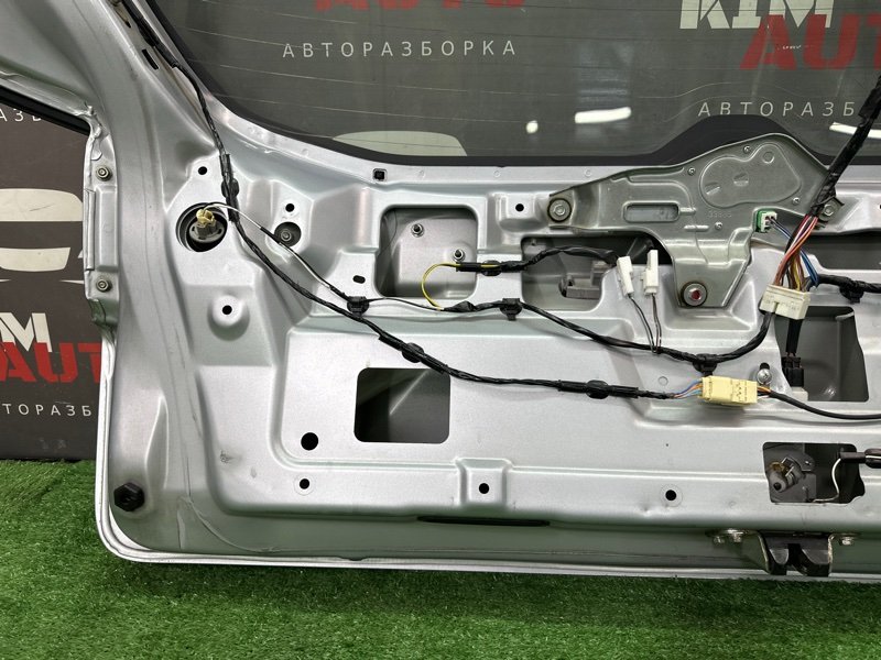 Крышка багажника Mitsubishi Outlander XL