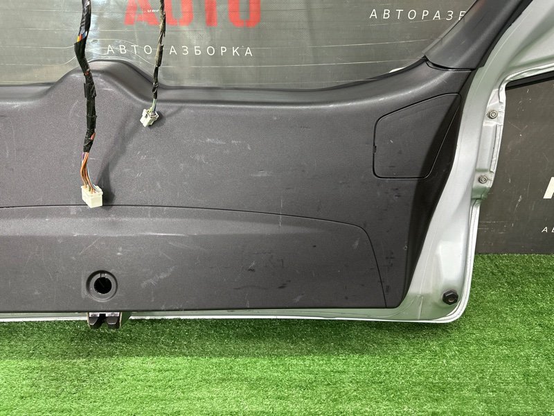 Крышка багажника Mitsubishi Outlander XL