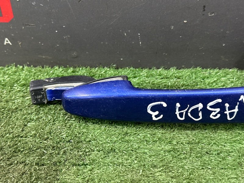 Ручка двери наружная Mazda 3 BK