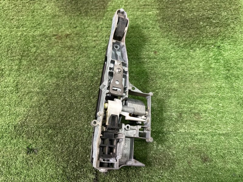 Ручка двери наружная в сборе Peugeot 308