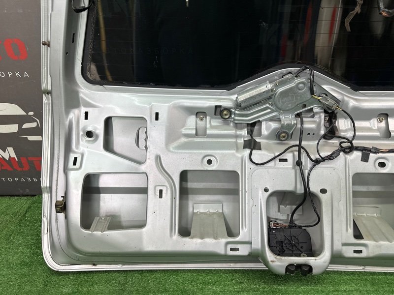 Крышка багажника Ford Mondeo 3