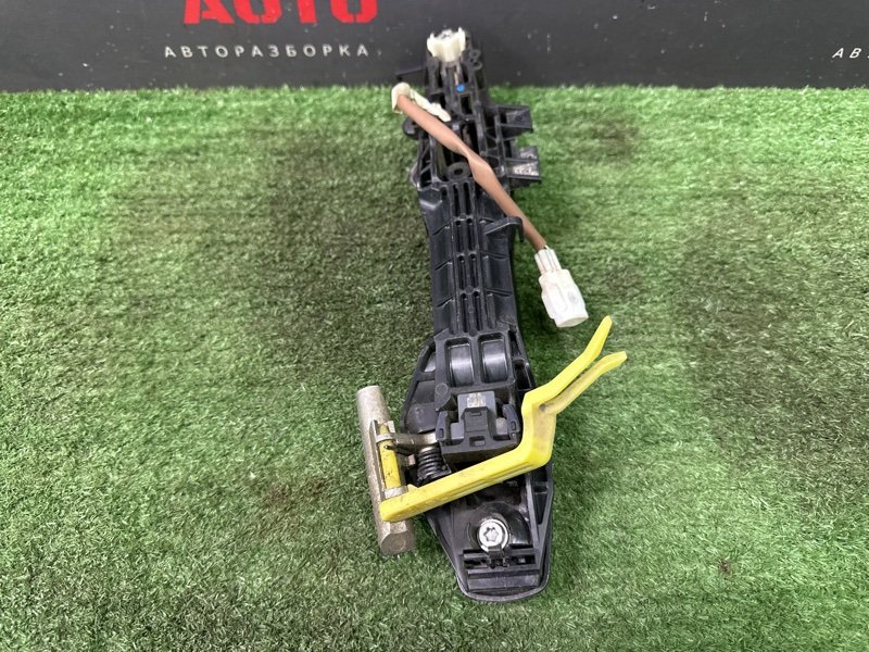 Ручка двери наружная Toyota Land Cruiser 200