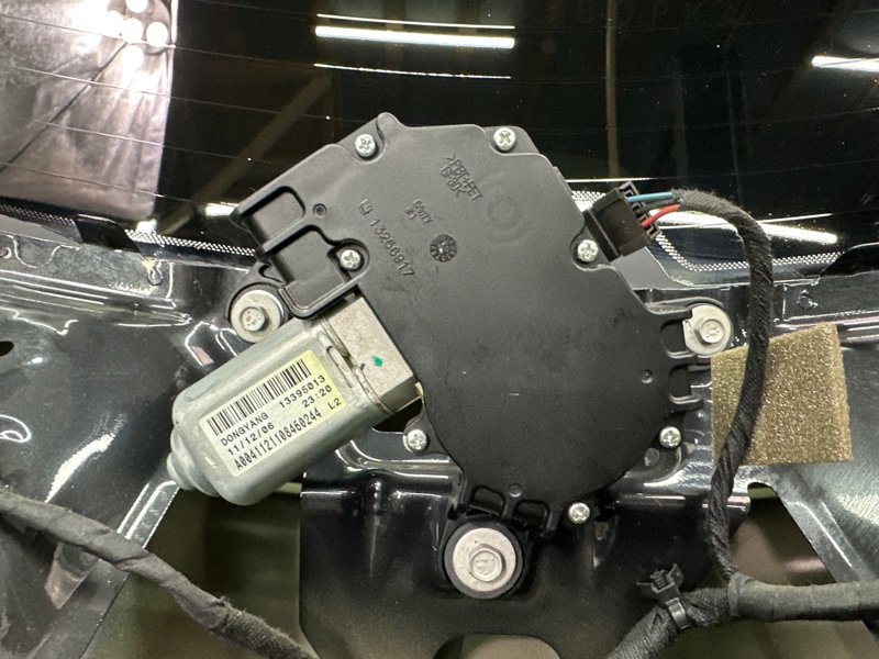 Крышка багажника Opel Astra J