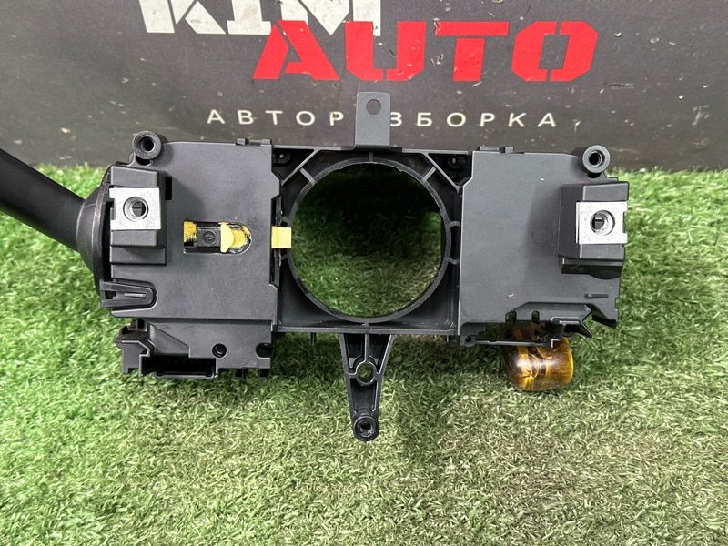 Подрулевой переключатель света Skoda Rapid 1