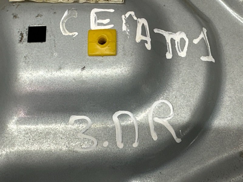 Механизм стеклоподъёмника Kia Cerato 1