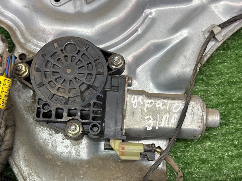 Механизм стеклоподъёмника Kia Cerato 1