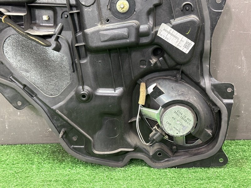 Панель двери Mazda 3 BK