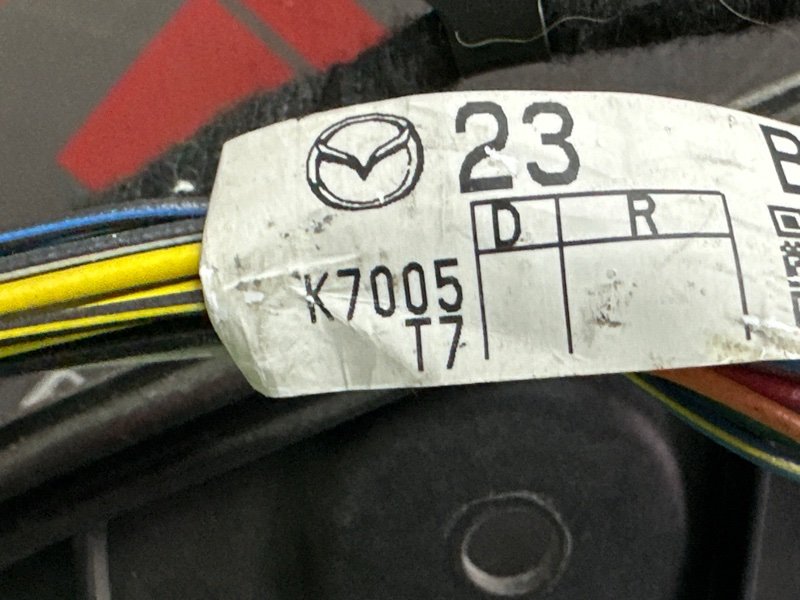 Панель двери Mazda 3 BK