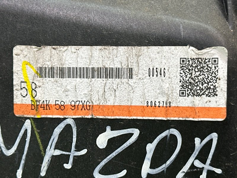 Панель двери Mazda 3 BK