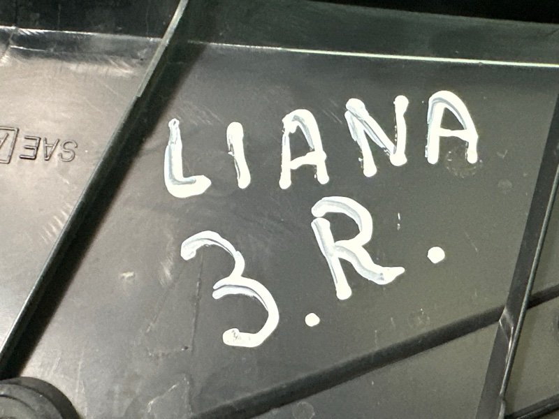 Накладка крыла Suzuki Liana