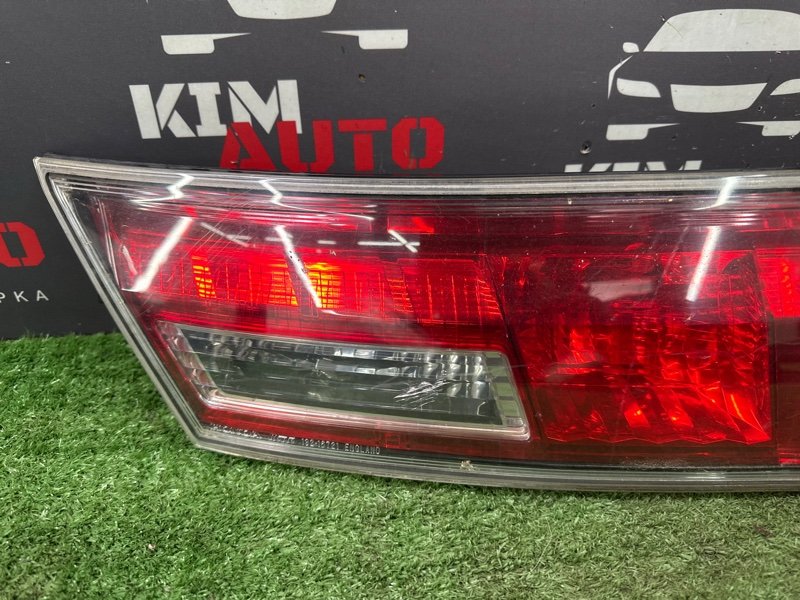 Фонарь в крышку багажника Honda Civic 5D