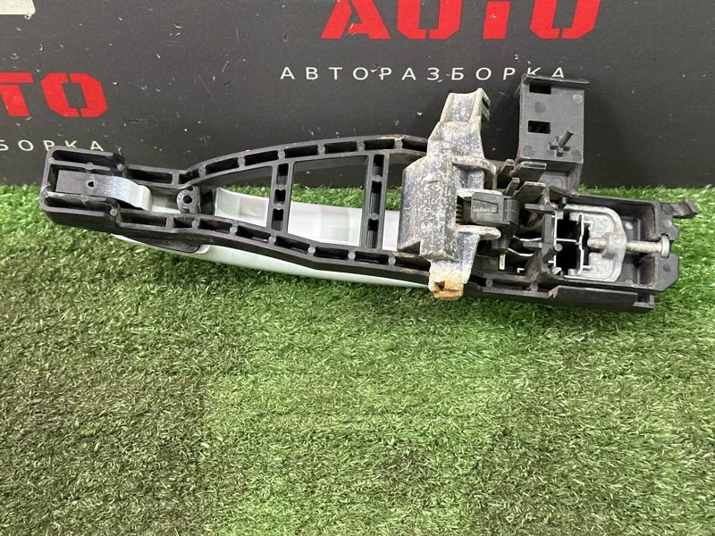 Ручка двери наружная Ford Focus 2