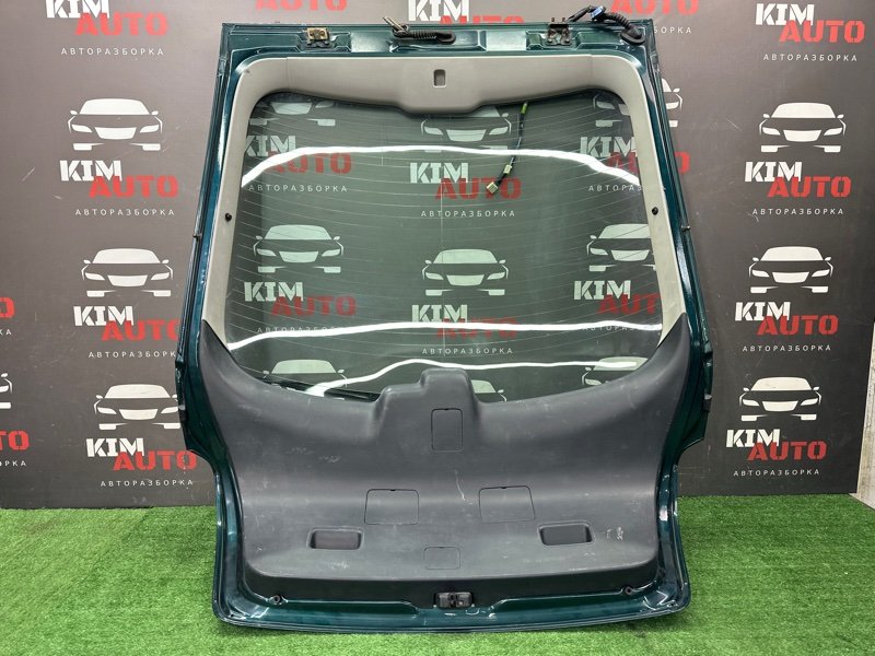Крышка багажника Toyota Avensis