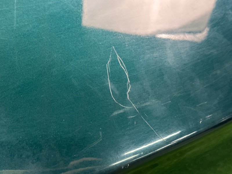 Крышка багажника Toyota Avensis