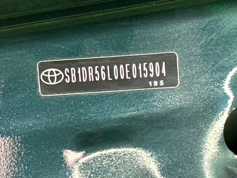 Крышка багажника Toyota Avensis