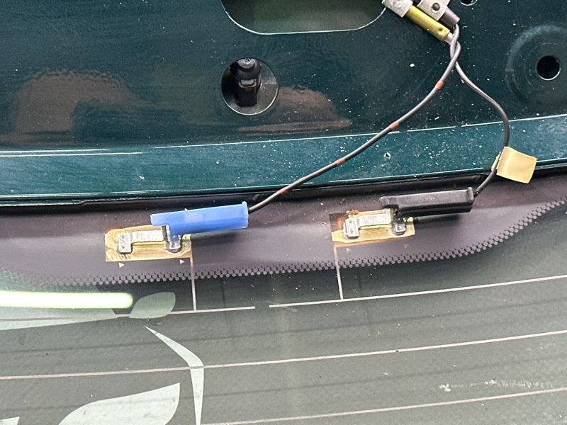 Крышка багажника Toyota Avensis