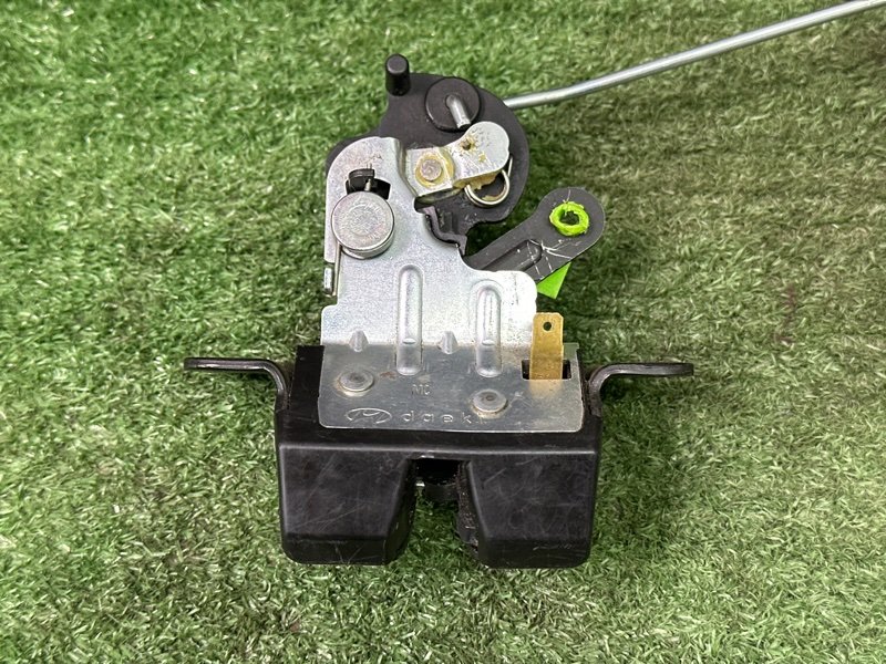 Замок крышки багажника Kia Rio 3 HB