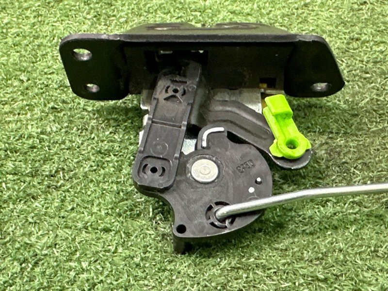 Замок крышки багажника Kia Rio 3 HB