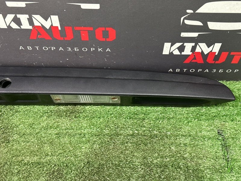 Молдинг крышки багажника Chevrolet Spark