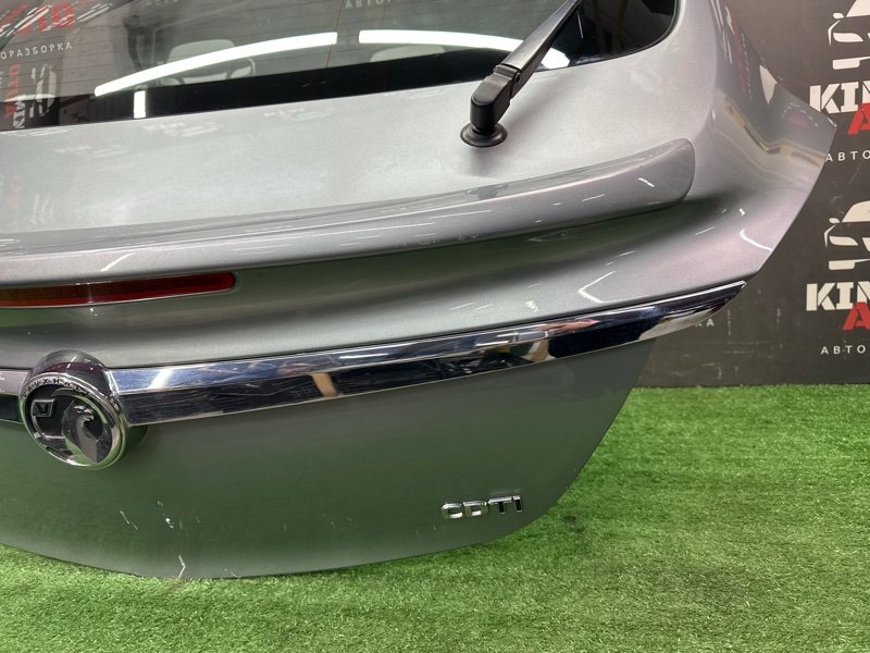 Крышка багажника Opel Insignia