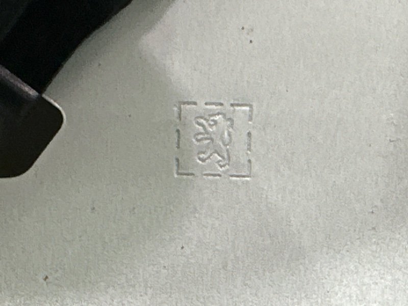 Крышка багажника Peugeot 308