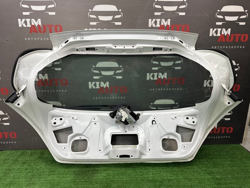 Крышка багажника Peugeot 308