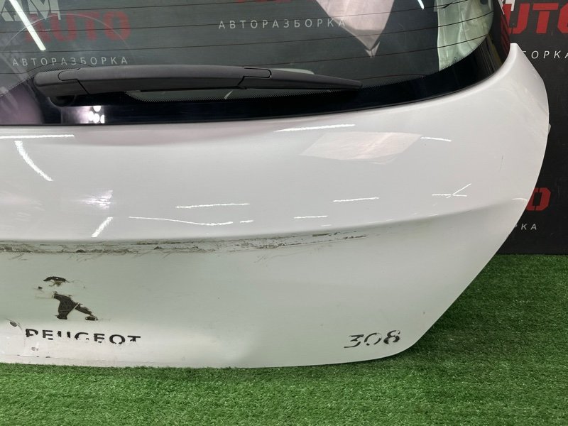 Крышка багажника Peugeot 308
