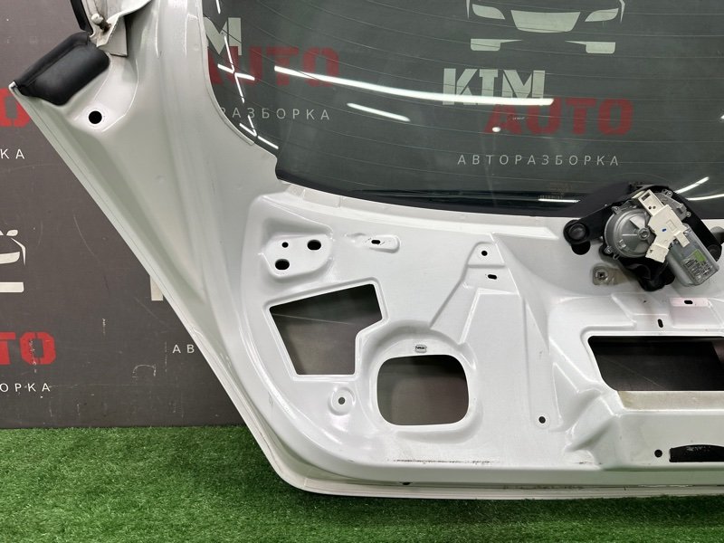 Крышка багажника Peugeot 308