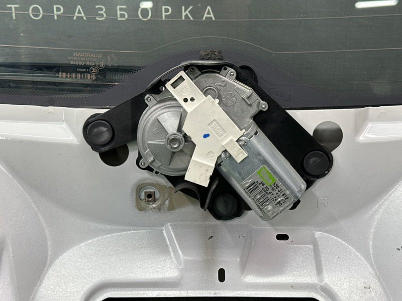 Крышка багажника Peugeot 308