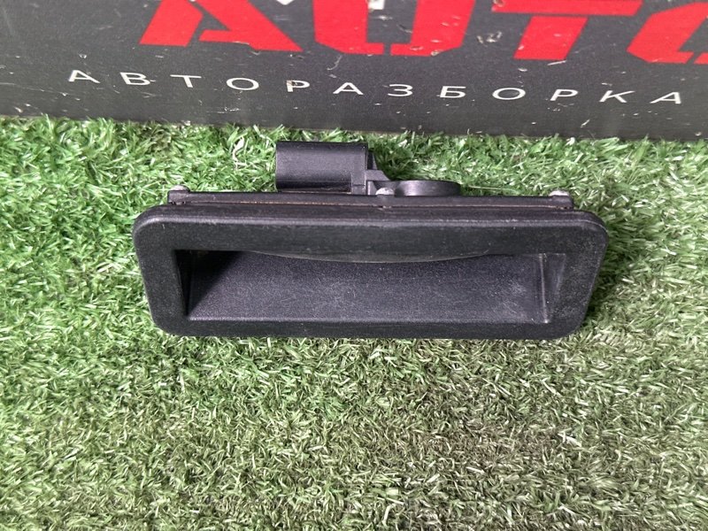 Кнопка открывания багажника Ford Focus 2