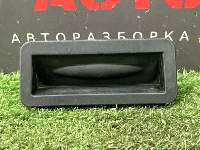 Кнопка открывания багажника Ford Focus 2