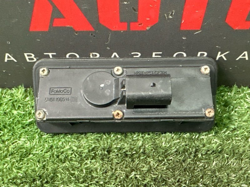 Кнопка открывания багажника Ford Focus 2