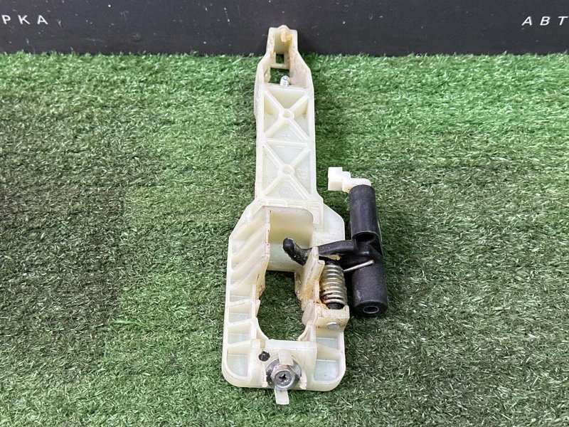 Кронштейн ручки двери Kia Cerato 2