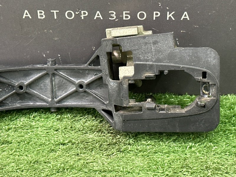 Кронштейн ручки двери Kia Ceed 1