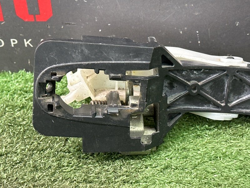 Кронштейн ручки двери Kia Ceed 1