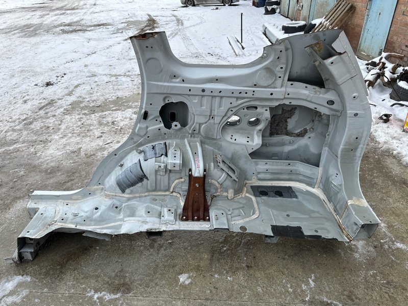 Крыло (четверть) Mitsubishi Outlander