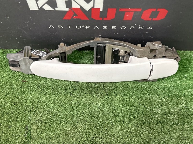 Ручка двери наружная в сборе Skoda Octavia A5