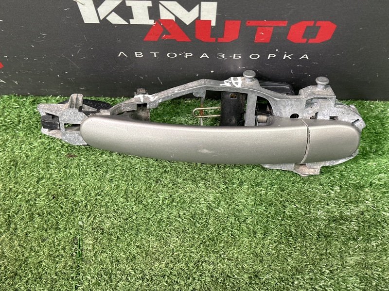 Ручка двери наружная в сборе Skoda Octavia A5