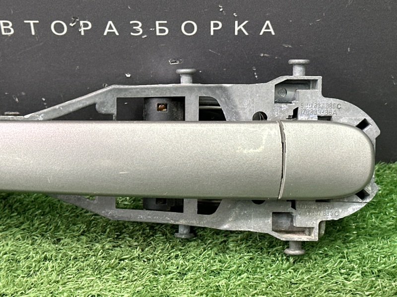 Ручка двери наружная в сборе Skoda Octavia A5