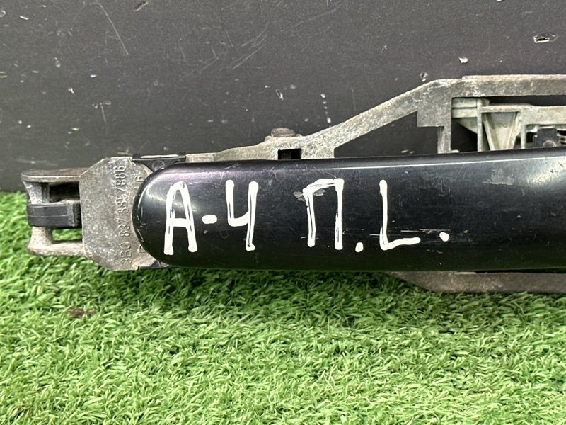 Ручка двери наружная в сборе Volkswagen Passat B5